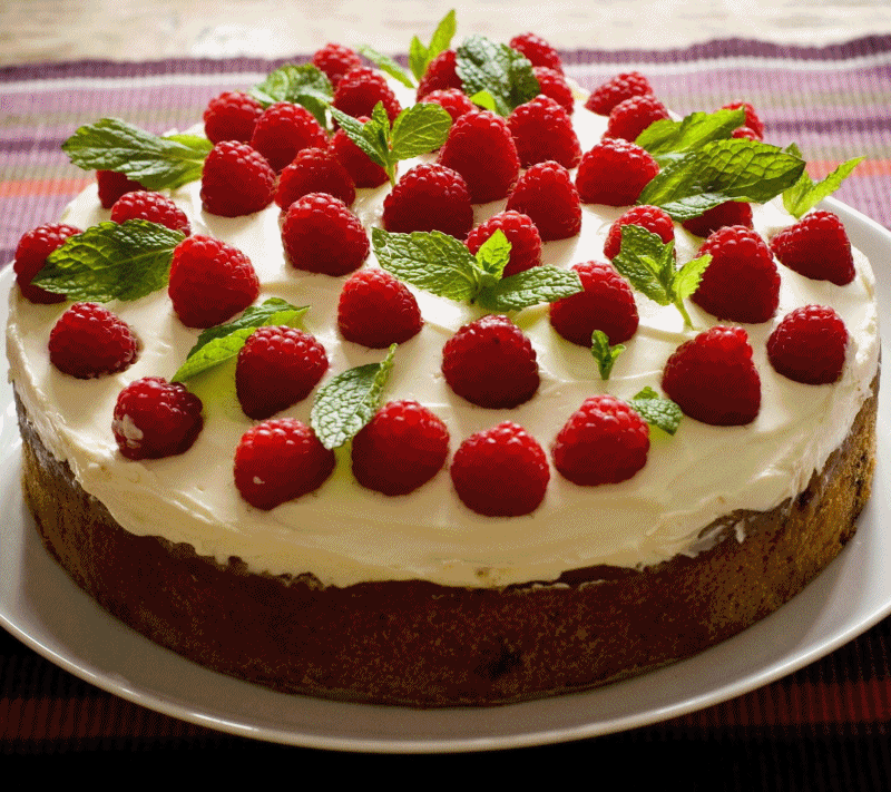 Kırıkkale Çilekli yaş pasta doğum günü pasta siparişi